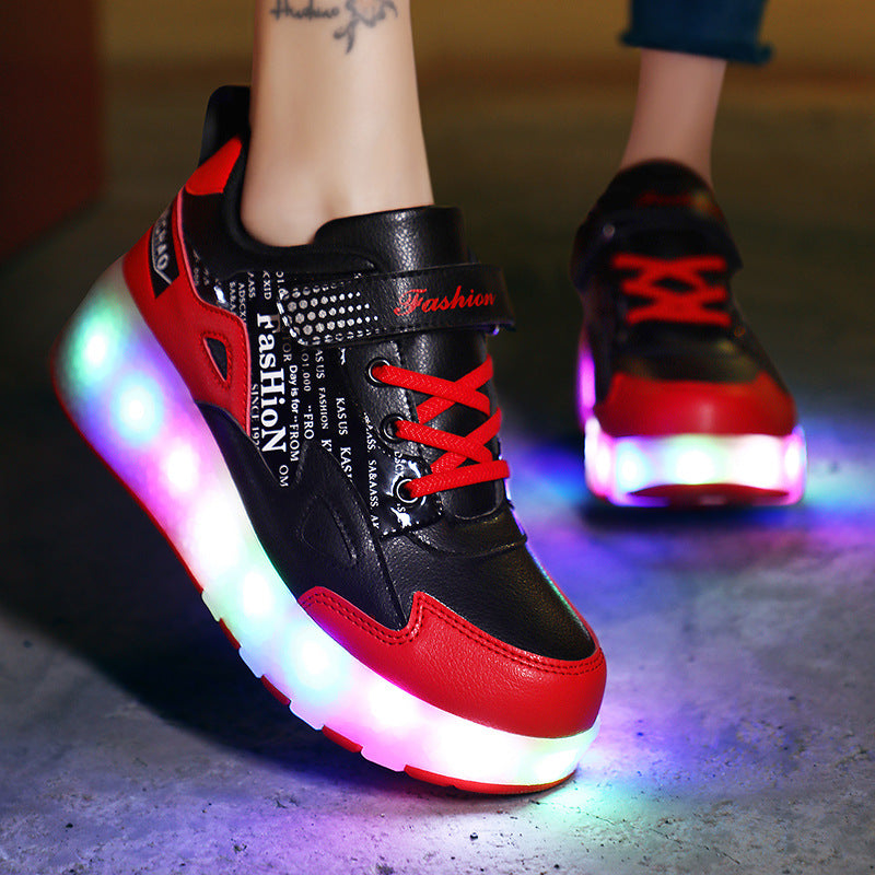 Manufacturers specialize in cross-border two-wheeled Heelys shoes for children, smooth roller shoes, boys and girls, skates, lights, wheel shoes