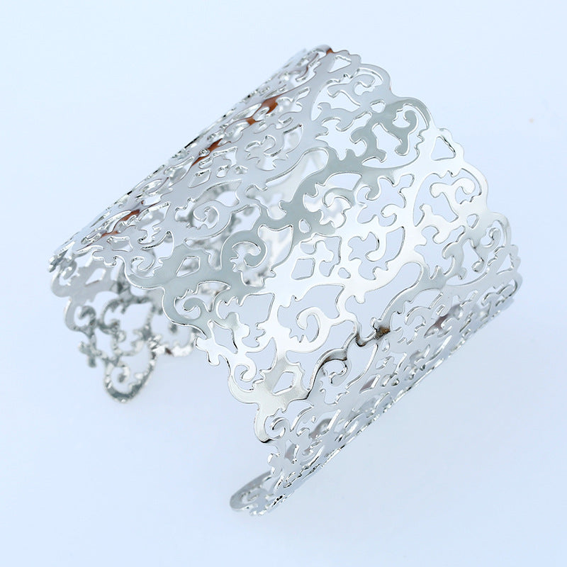 European and American fashion retro geometric pattern hollow bracelet, exaggerated big-name metal bracelet, bracelet