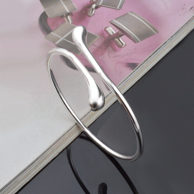 Geometric S925 silver-plated classic water drop bracelet for women, high-end fashion temperament Korean bracelet, simple water drop bracelet