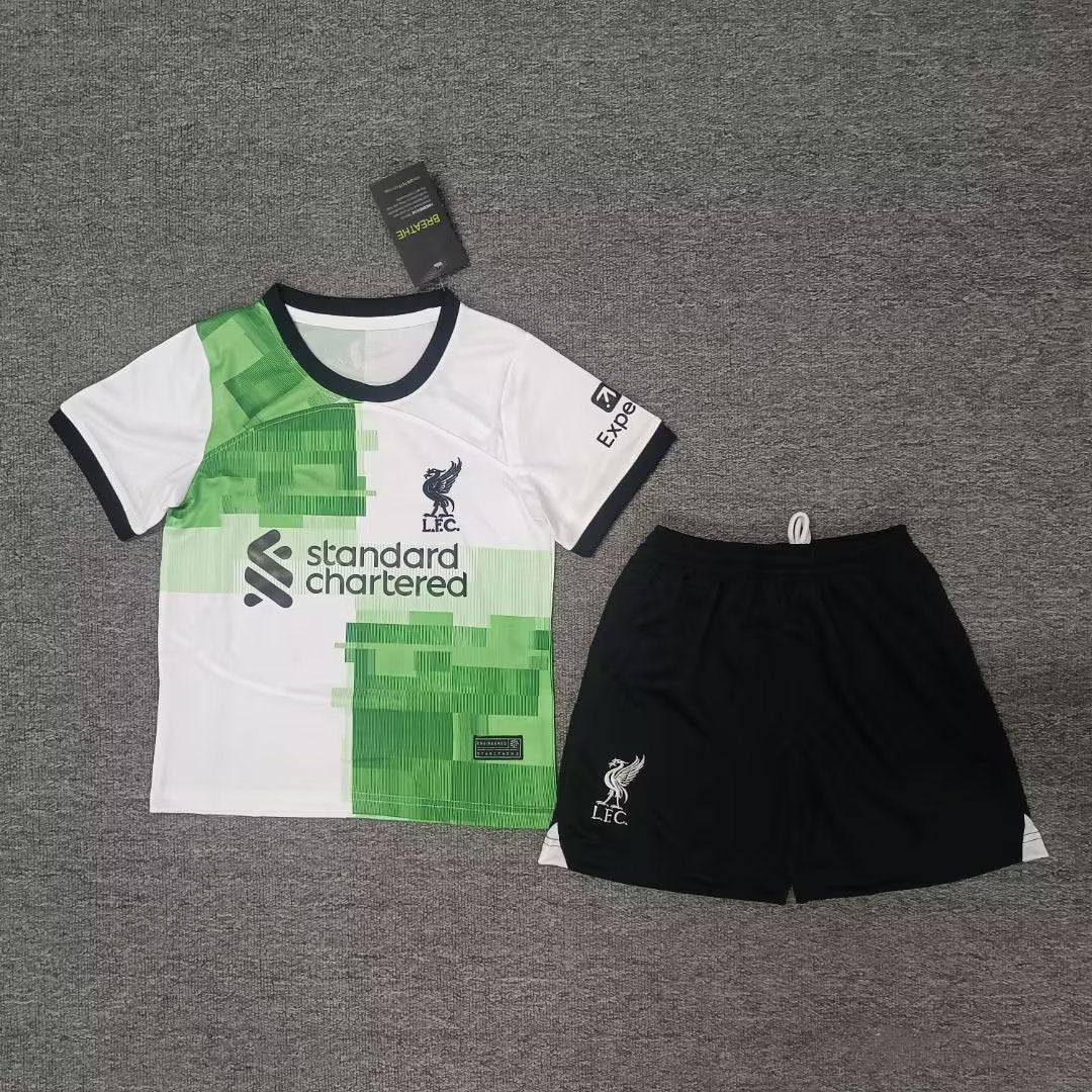 Football uniforms for children and adults Paris Chelsea Arsenal Liverpool Milan Dortmund Newcastle Riyadh jerseys