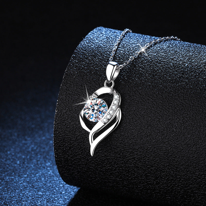 S925 sterling silver necklace with a one-carat moissanite heart-shaped pendant, high-carbon stone, Valentine's Day gift, factory direct sales.