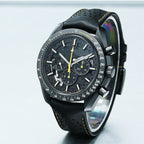 Omega's popular and trendy Speedmaster classic men's quartz watch (non-mechanical).