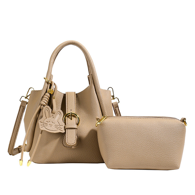 High-end trendy portable bucket bag for women 2025 new style vegetable basket shoulder bag commuting all-match solid color messenger bag