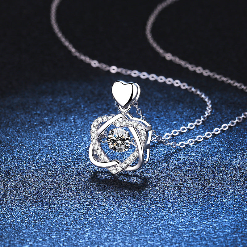 S925 sterling silver pendant Valentine's Day necklace, beating heart clavicle chain, 520 necklace for women, 50-point moissanite necklace.