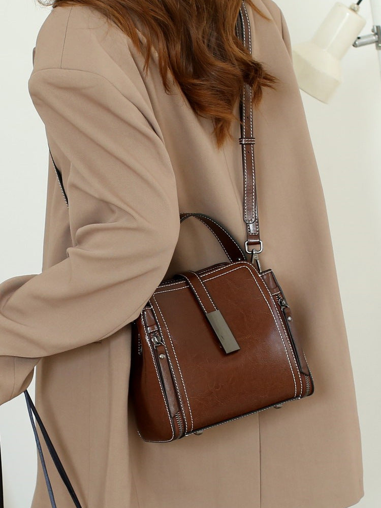 Fashion cowhide bag for women 2024 new style large capacity bucket bag versatile commuting genuine leather shoulder messenger handbag