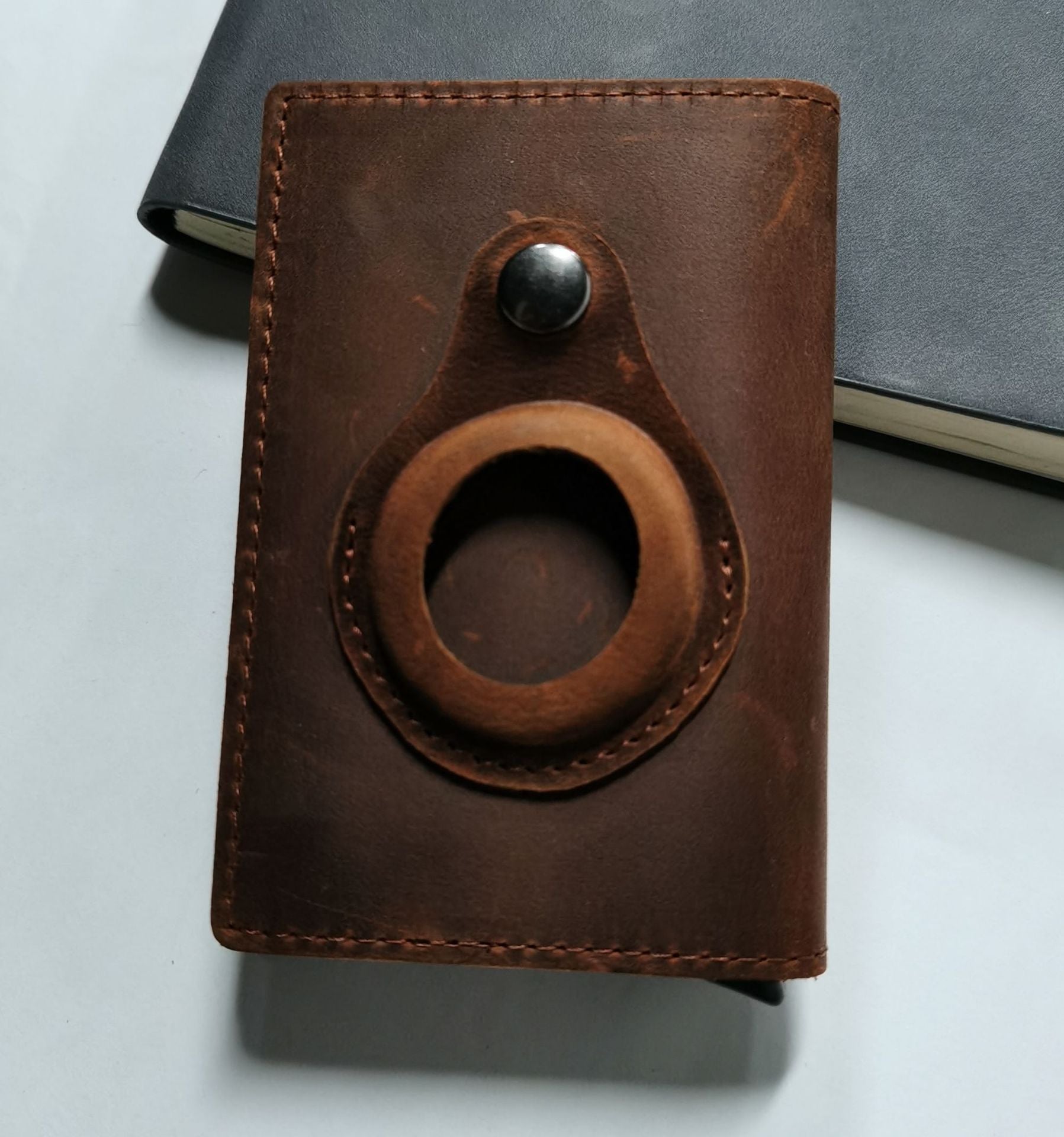 AirTag Compatible Leather Wallet & Card Holder | Aladinae