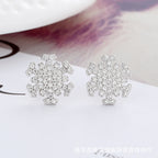 Japanese and Korean trendy simple sterling silver 925 platinum-plated baby's breath snowflake earrings, feminine, fashionable and versatile accessories