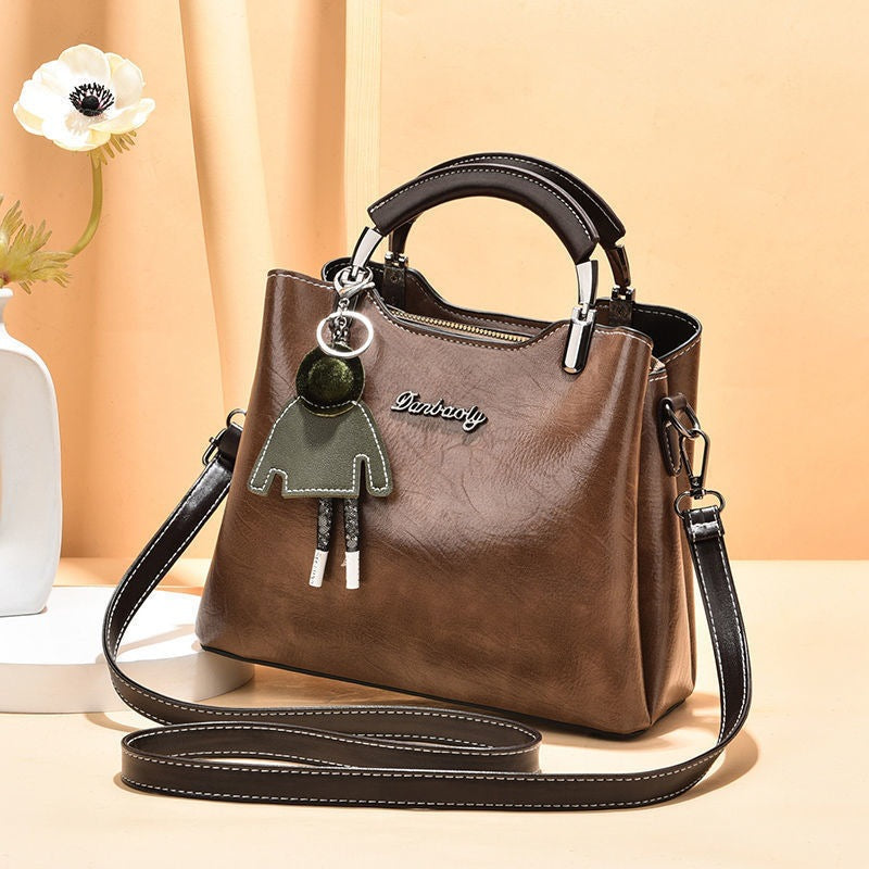Handbag 2021 summer new single shoulder women's bag European and American retro versatile single shoulder messenger bag Internet celebrity fashion women's bag
