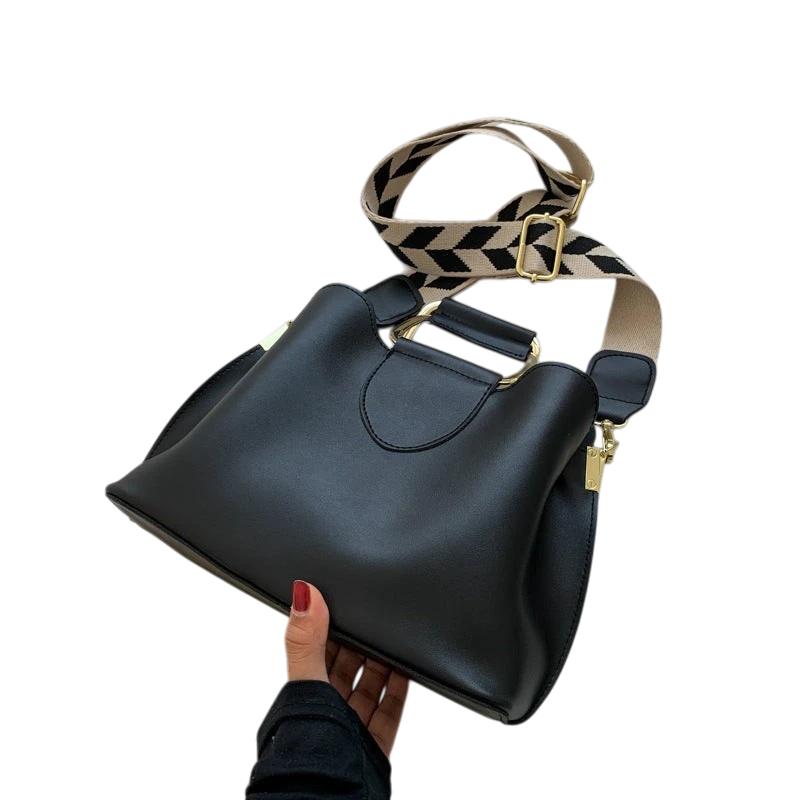 Autumn and winter textured large bag for women 2021 new style fashionable and simple wide shoulder strap women's bag versatile and atmospheric casual mom bag