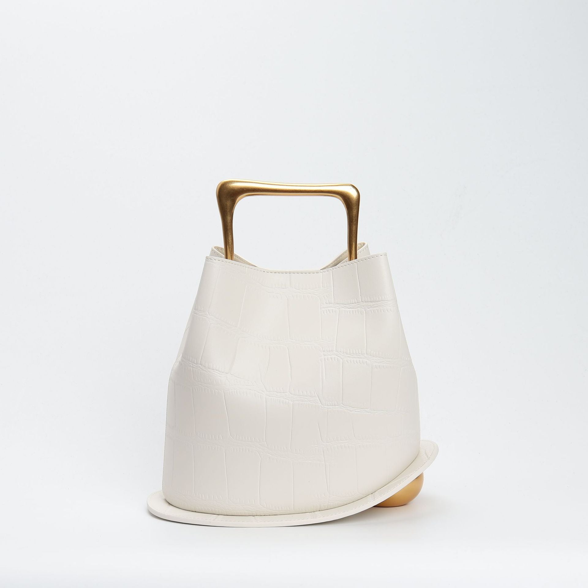 New genuine leather plain weave handbag imported cowhide commuter basket bucket bag wooden handbag messenger bag for women