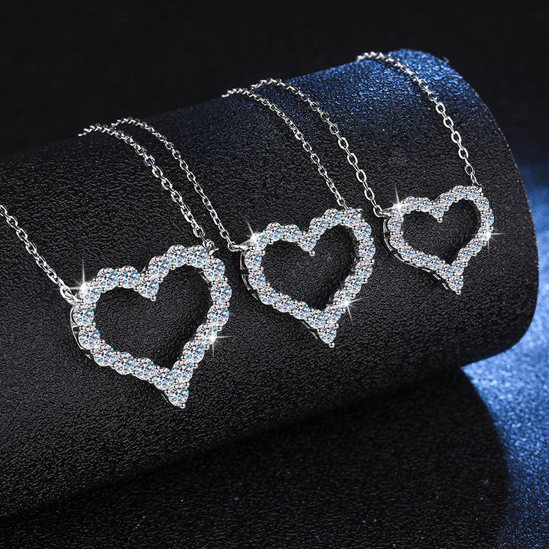 T-brand clavicle chain necklace, S925 sterling silver plated with Pt950 moissanite, heart-shaped moissanite pendant, factory direct sales.
