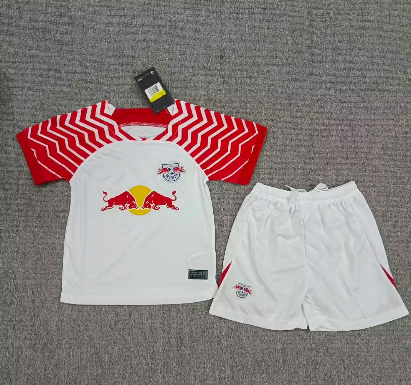 Football uniforms for children and adults Paris Chelsea Arsenal Liverpool Milan Dortmund Newcastle Riyadh jerseys