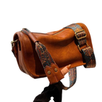Clearance stock foreign trade popular bags for women 2024 autumn and winter fashion wide band high-end messenger bag niche high-end texture
