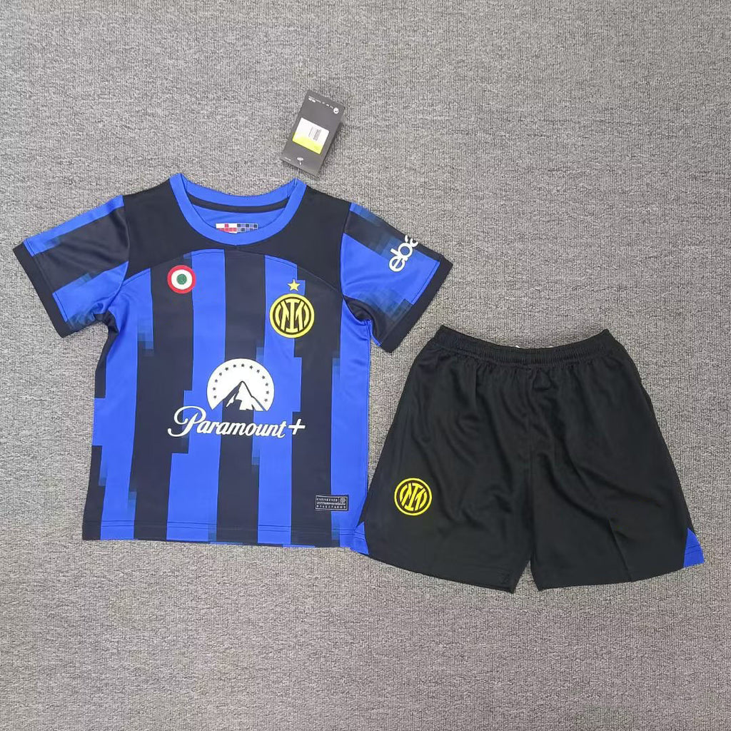 Football uniforms for children and adults Paris Chelsea Arsenal Liverpool Milan Dortmund Newcastle Riyadh jerseys
