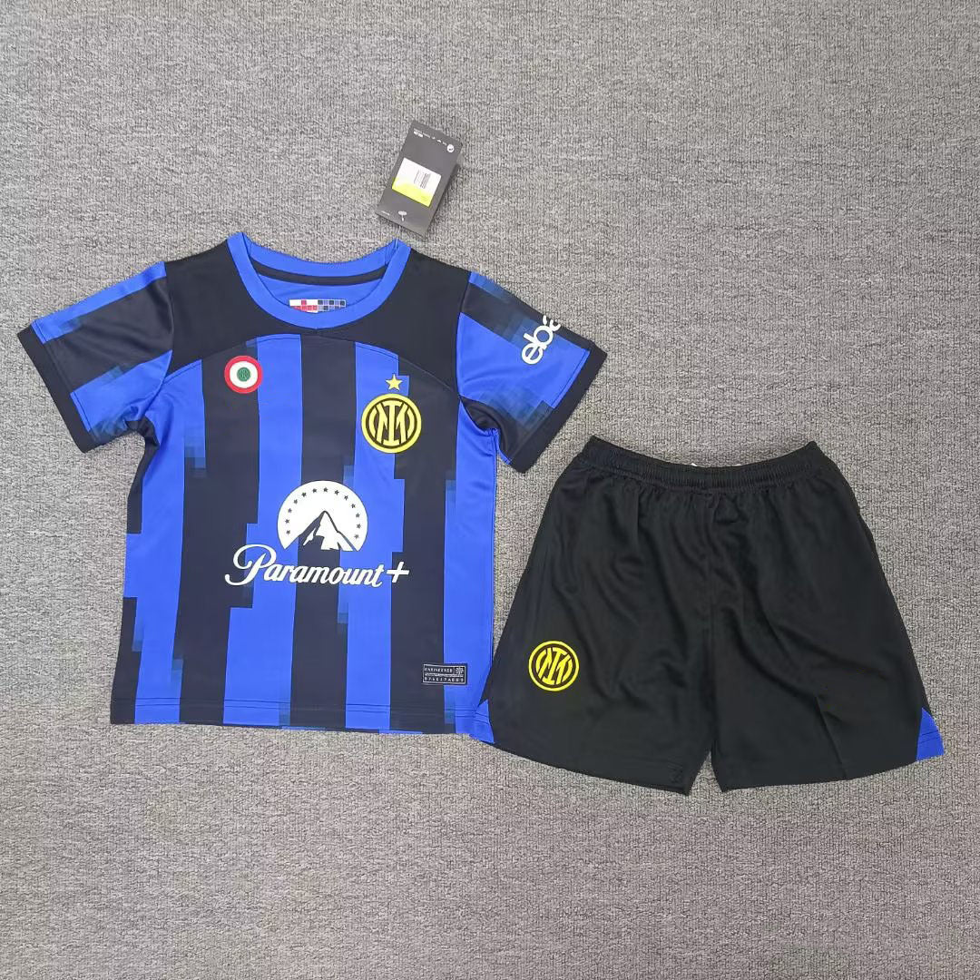 Football uniforms for children and adults Paris Chelsea Arsenal Liverpool Milan Dortmund Newcastle Riyadh jerseys