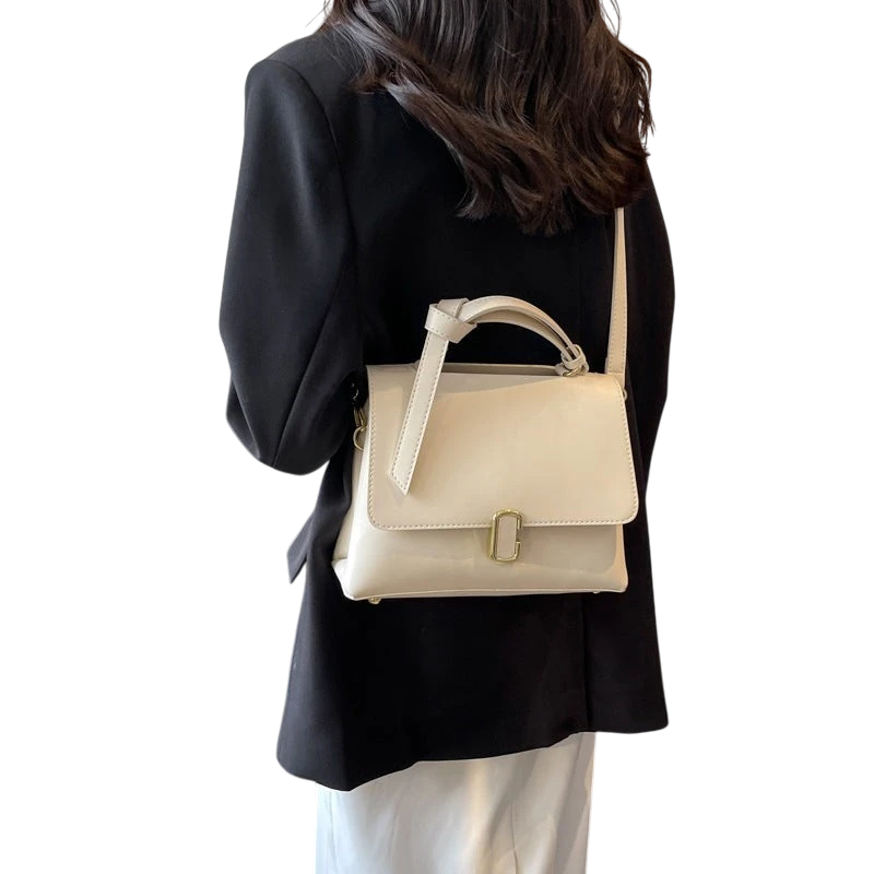High-end fashion Korean retro women's bag 2023 new trendy niche design popular large-capacity shoulder messenger bag