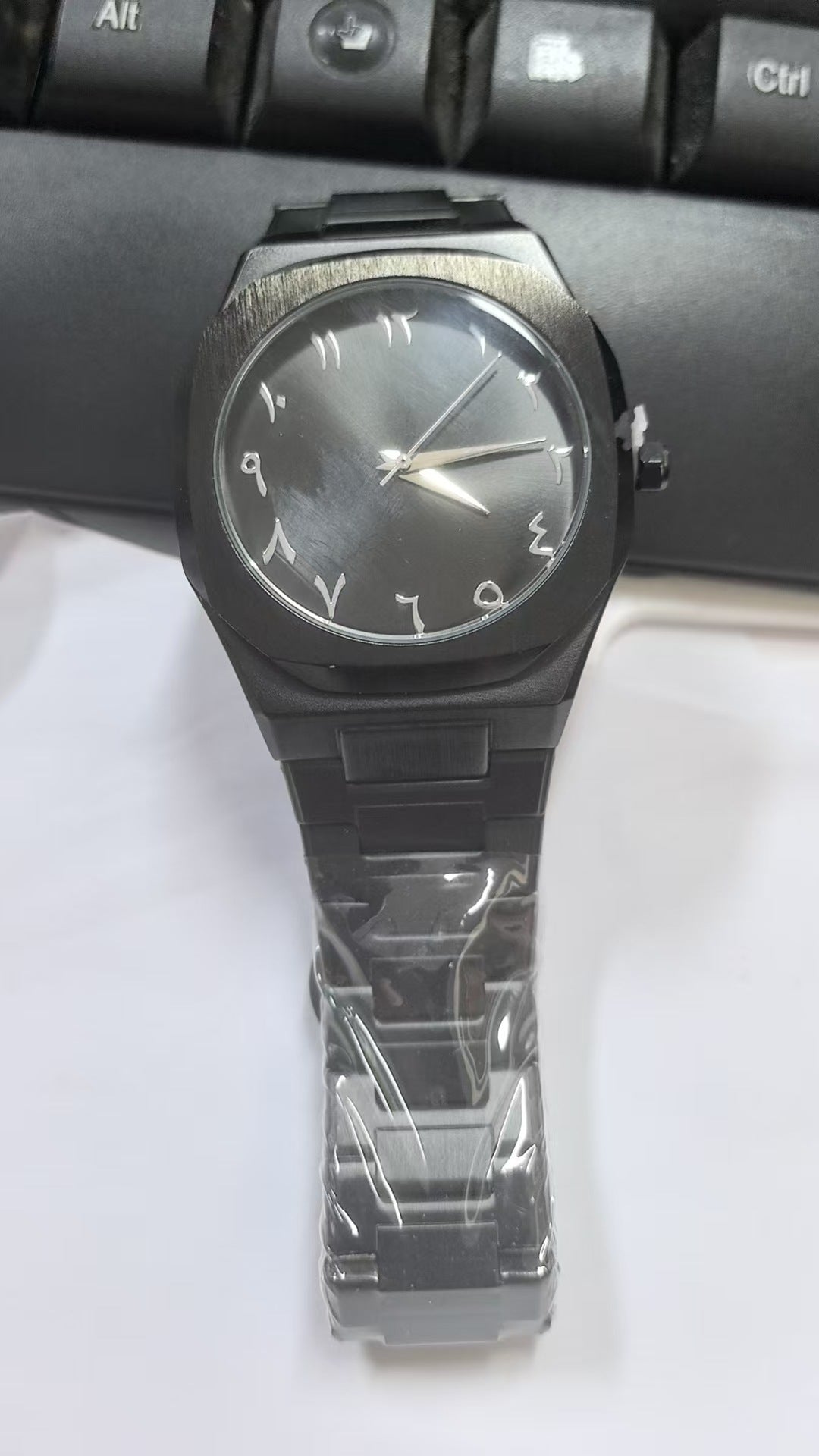 Arabic Dial Men's Quartz Watch