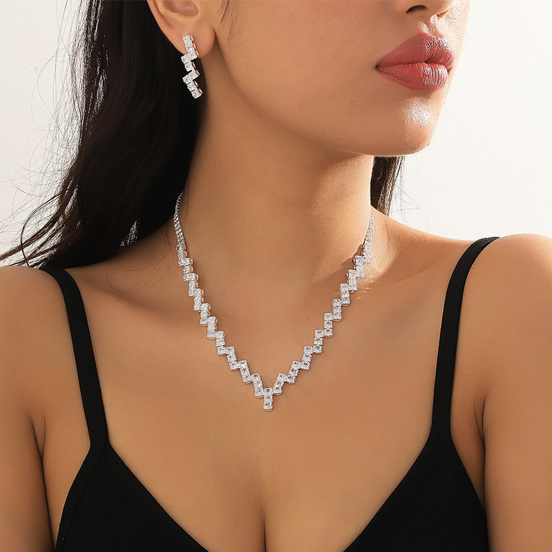 Cross-border supply European and American luxury exquisite bride wedding jewelry crystal zircon collarbone necklace earrings two-piece set