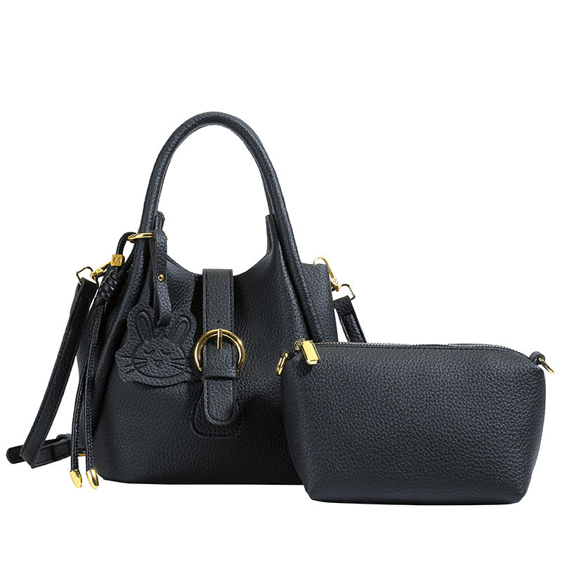 High-end trendy portable bucket bag for women 2025 new style vegetable basket shoulder bag commuting all-match solid color messenger bag
