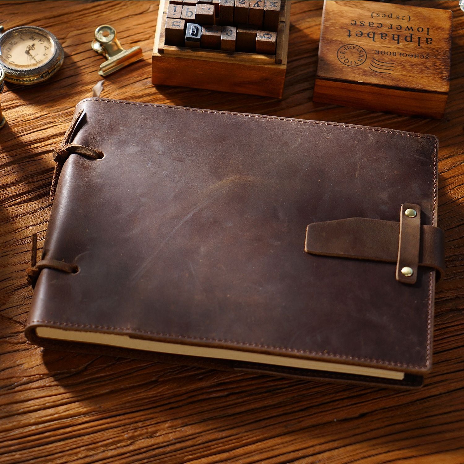 Cross-border retro handmade cowhide leather strap notepad notebook painting book hand-painted sketch book spot