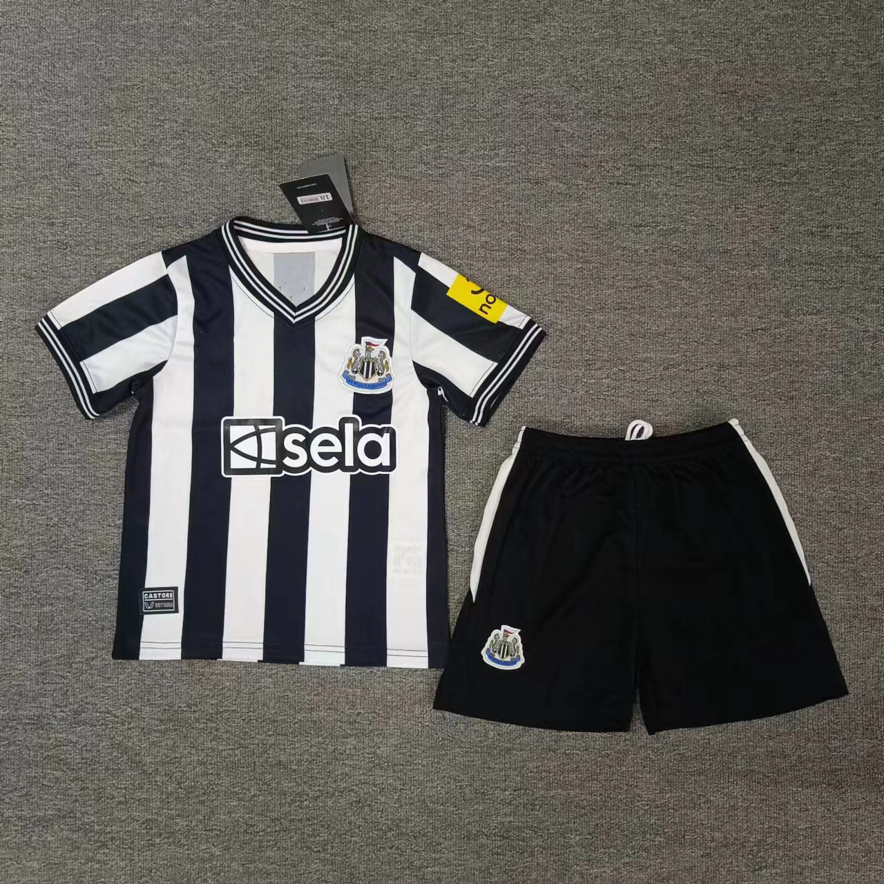 Football uniforms for children and adults Paris Chelsea Arsenal Liverpool Milan Dortmund Newcastle Riyadh jerseys