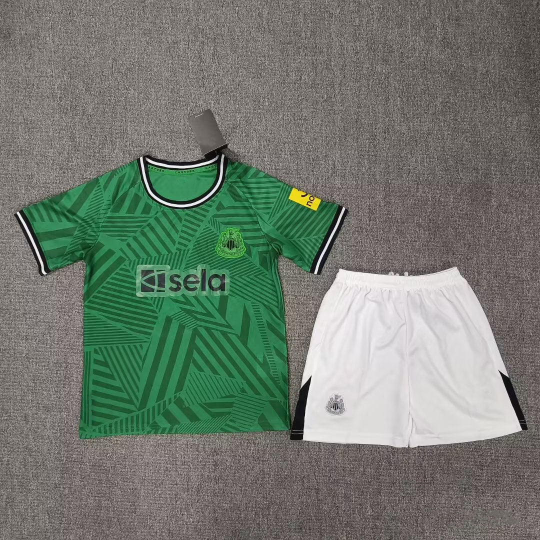 Football uniforms for children and adults Paris Chelsea Arsenal Liverpool Milan Dortmund Newcastle Riyadh jerseys