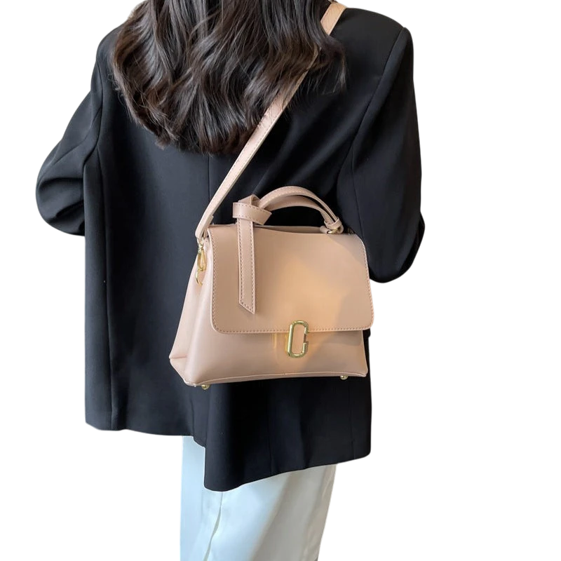 High-end fashion Korean retro women's bag 2023 new trendy niche design popular large-capacity shoulder messenger bag