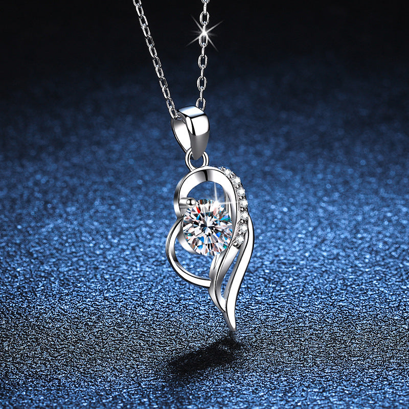 S925 sterling silver necklace with a one-carat moissanite heart-shaped pendant, high-carbon stone, Valentine's Day gift, factory direct sales.