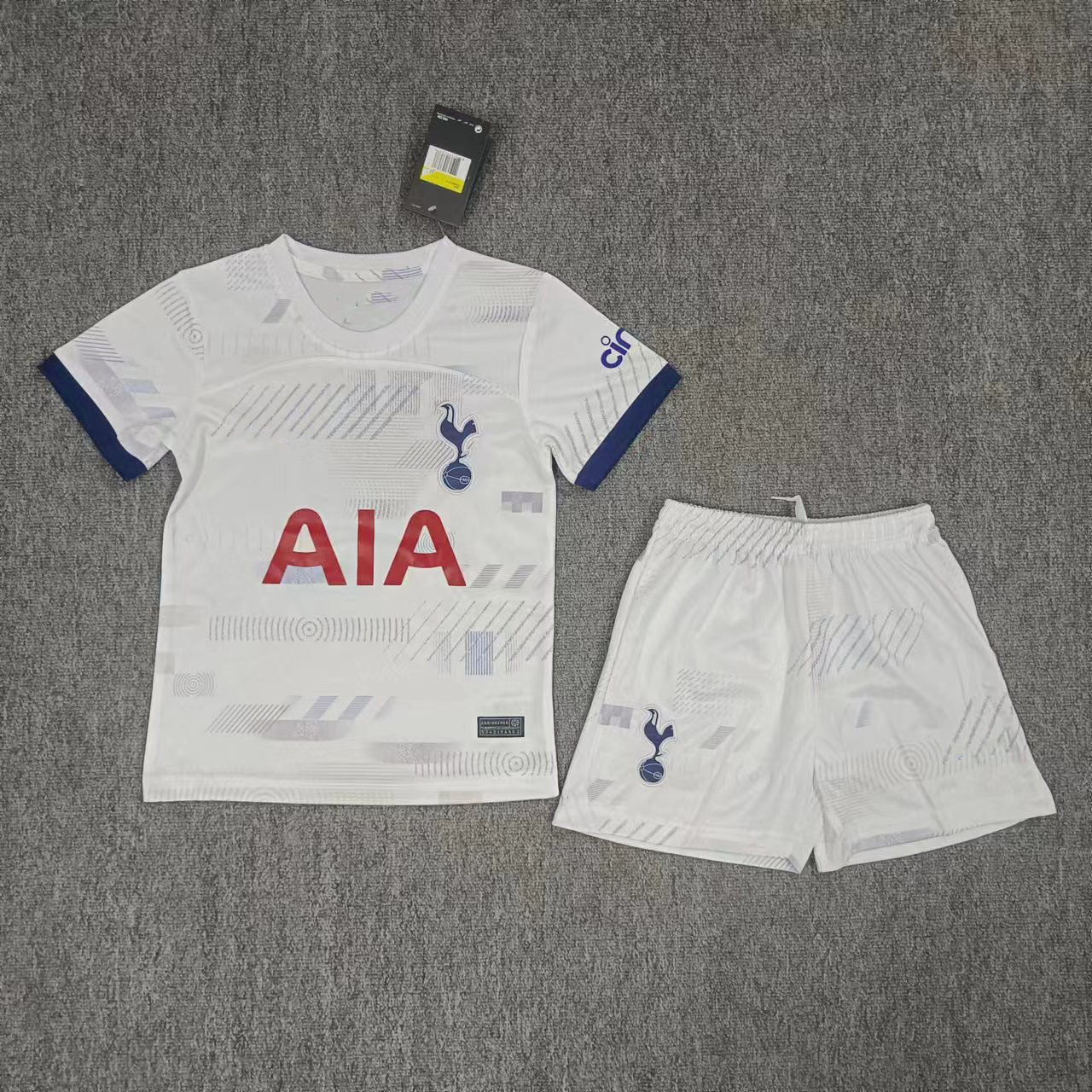 Football uniforms for children and adults Paris Chelsea Arsenal Liverpool Milan Dortmund Newcastle Riyadh jerseys