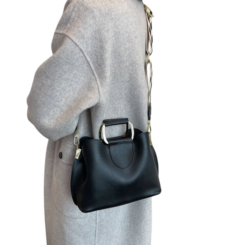 Autumn and winter textured large bag for women 2021 new style fashionable and simple wide shoulder strap women's bag versatile and atmospheric casual mom bag