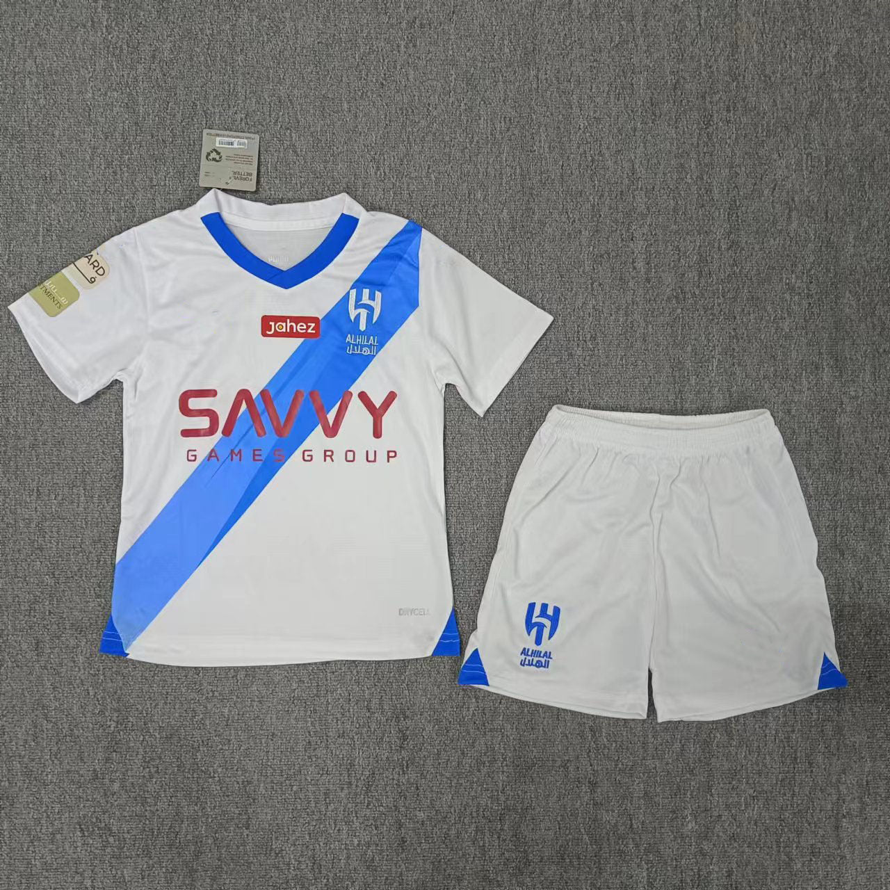 Football uniforms for children and adults Paris Chelsea Arsenal Liverpool Milan Dortmund Newcastle Riyadh jerseys