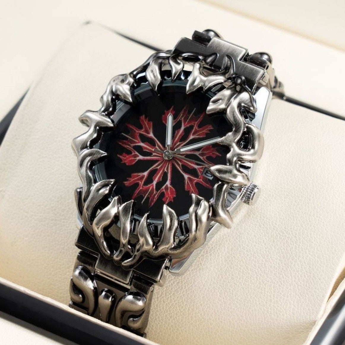 Claw-shaped watch, alabaster style, retro, Y2K, European and American style, unique, high-end, Instagram-worthy, niche watch.