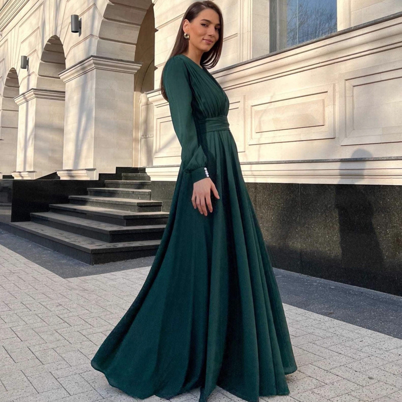 2025 New European and American Cross-Border Foreign Trade Dress, Sexy Deep V Long Sleeve Pleated Dress (eBay, Amazon)