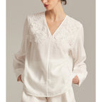 French-style elegant heavy embroidered linen V-neck white shirt for women, new early autumn 2025 style, sophisticated commuter top.