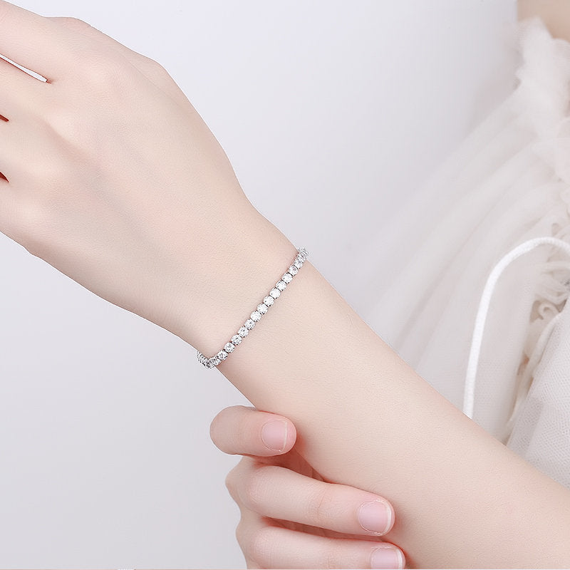 Tik Tok live broadcast welfare model European and American niche light luxury zircon star bracelet net celebrity model full diamond platinum plated bracelet