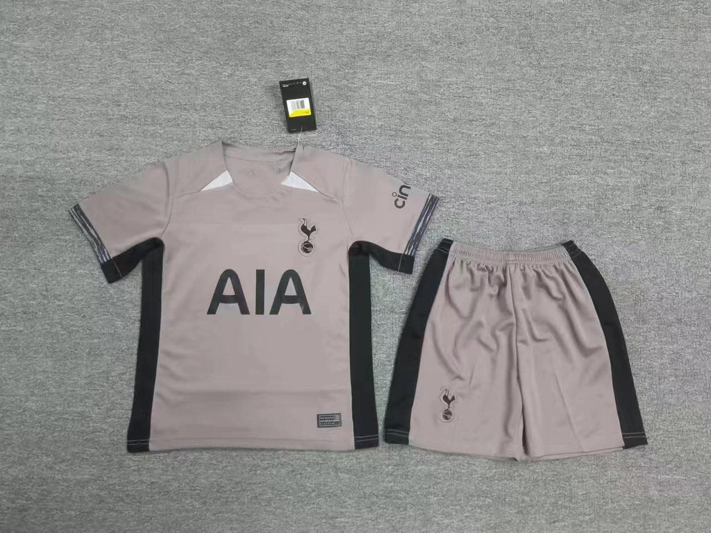 Football uniforms for children and adults Paris Chelsea Arsenal Liverpool Milan Dortmund Newcastle Riyadh jerseys