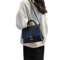 High-end fashion Korean retro women's bag 2023 new trendy niche design popular large-capacity shoulder messenger bag