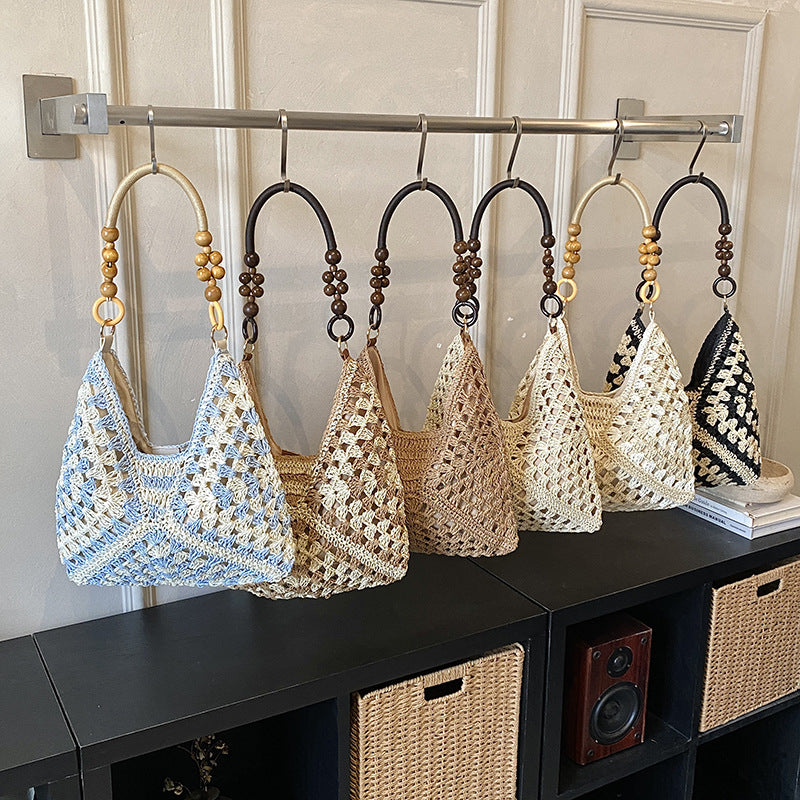 Handmade woven straw bag for women, large capacity, hot-selling new style for summer 2026, shoulder bag for commuting, beach vacation, and beach.