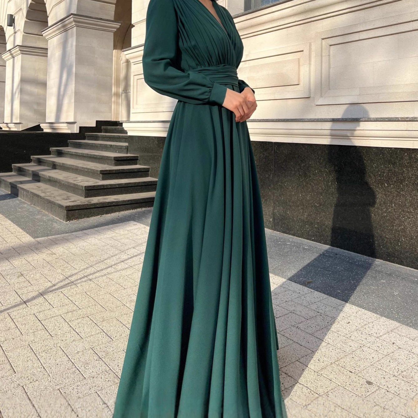 2025 New European and American Cross-Border Foreign Trade Dress, Sexy Deep V Long Sleeve Pleated Dress (eBay, Amazon)