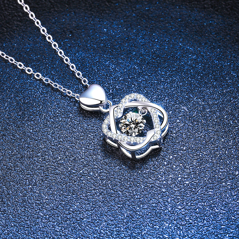S925 sterling silver pendant Valentine's Day necklace, beating heart clavicle chain, 520 necklace for women, 50-point moissanite necklace.