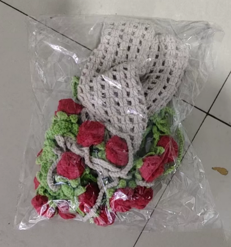 Cross-border rose bouquet blanket bucket bag handmade crochet knitting material kit wool knitting crossbody bag handmade crochet